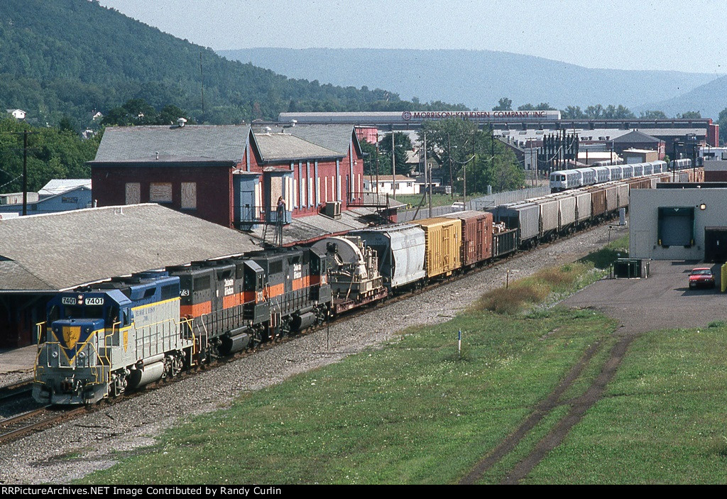 DH 7401 MEBU at Hornell